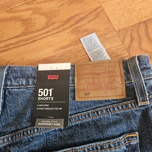 Levi's 501 High Rise Shorts Size 32 - Picture 3 of 7